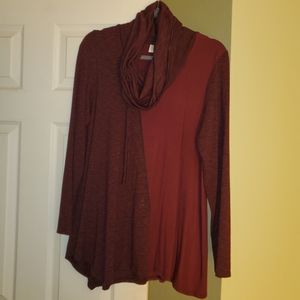 Et Lois cowlneck tunic top